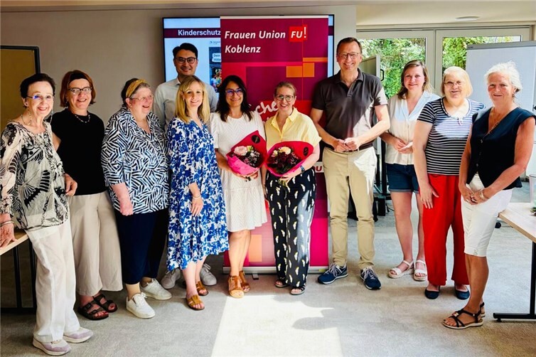Der neu gewählte Kreisvorstand der Frauen Union Koblenz gemeinsam mit dem Bundestagsabgeordneten Josef Oster und dem Landtagsabgeordneten Philip Rünz nach den einstimmig erfolgten Vorstandswahlen.