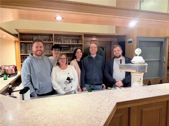 Der neu gewählte Vorstand bestehend aus 1. Vorsitzender Marco Dworschak, 2. Vorsitzender Philip Sill, Kassierer Sebastian Müller, Schriftführerin Michaela Traupe, Ortsbürgermeisterin Simone Röttgen, Beisitzer René Burgard und Vinzent Thur. Foto: privat