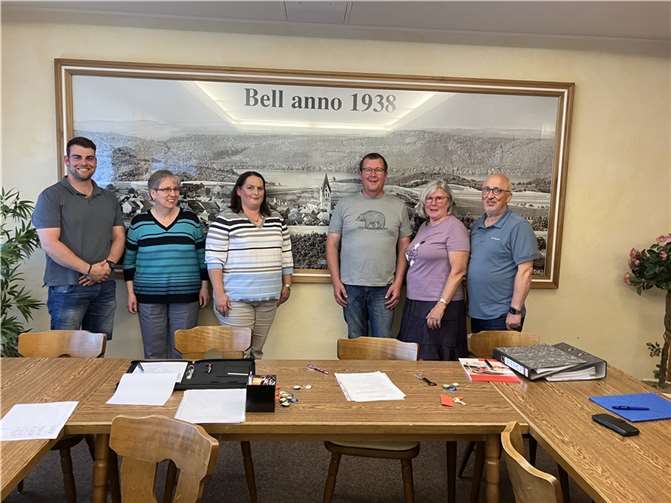 Der neu gewählte Vorstand des Förderverein der katholischen Kirchengemeinde St. Florinus.  Foto: privat