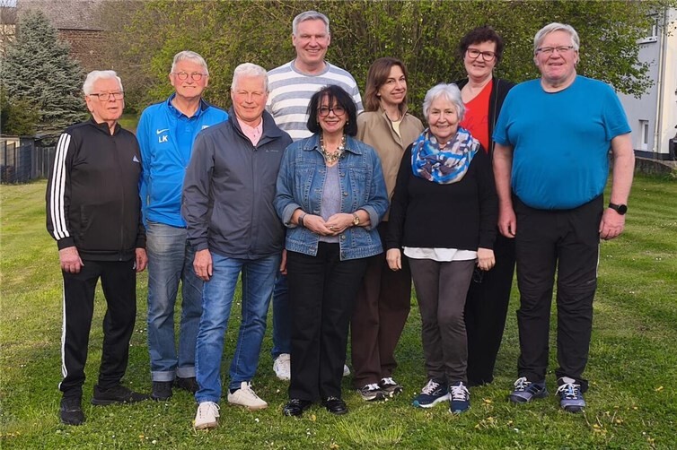 Der neu gewählte Vorstand des Freundeskreises Caiazzo, v. l. n. r.: Ehrenvorsitzender Franz Schmitz, Lothar Kalter, Ortsbürgermeister Hans Georg Hammes, Rita Hirsch, Uwe Kraft, Alexa Grosch, Beatrix Wirges, Adelheid Rieping und Guido Schneider. Es fehlt: Uwe Vetter.