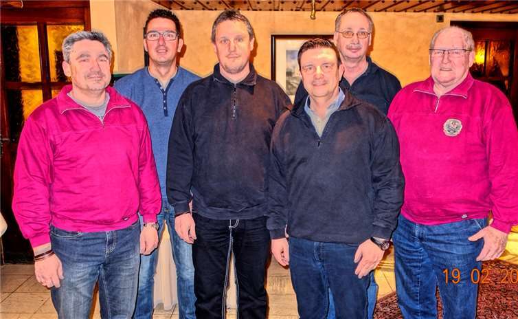 Der neu gewählte Vorstand des Männervereins Heimerzheim. privat