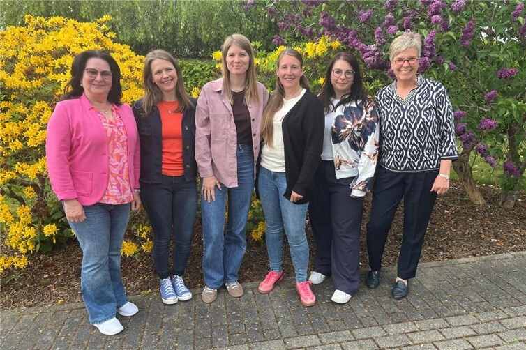 Der neu gewählte Vorstand mit Ellen Coltro und Nannette Münnich als Schriftführerinnen, Ann Kristin Martini und Lisa Argendorf als Vorsitzende sowie Andrea Kanzinger und Annemarie Keiffenheim als Kassiererinnen. 