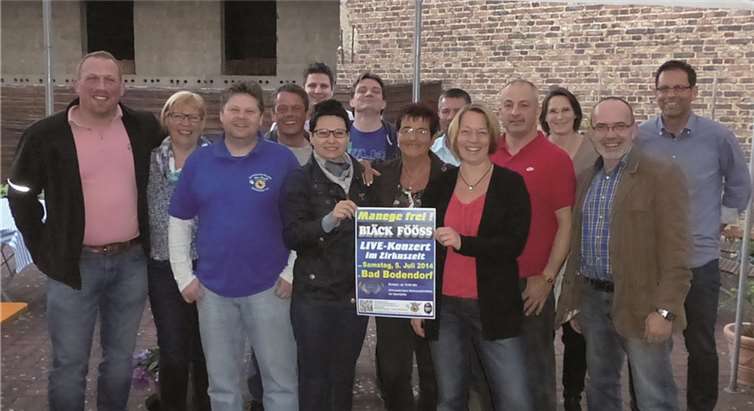 Der neu gewählte Vorstand nimmt seine Arbeit auf. privat