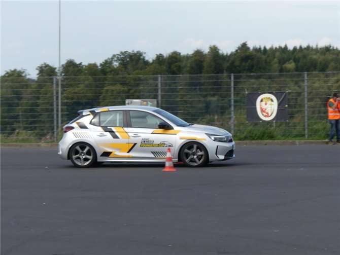 Der neue ADAC-Corsa in Action.  Foto: bErwin Großgarten