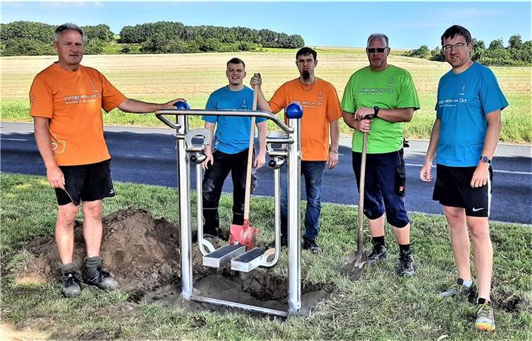 Der neue Beintrainer hat seinen Platz am Radweg von Pillig in Richtung Roes erhalten. Foto: privat