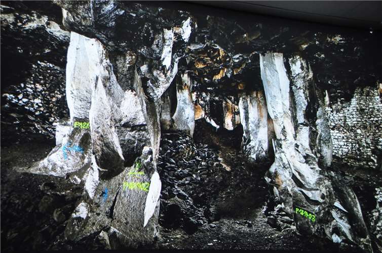 Der neue Bildband ist gespickt mit beeindruckenden Fotos.