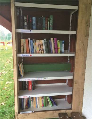 Der neue Bücherschrank befindet sich im Alten Bushäuschen am Spielplatz. privat