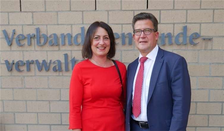 Der neue Bürgermeister der Verbandsgemeinde Linz, Frank Becker, mit seiner Lebensgefährtin Anne Tambour.  Fotos: CD