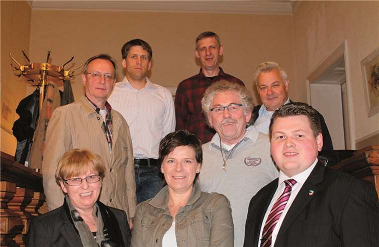 Der neue CDU-Vorstand von links unten nach rechts oben: Marie-Luise Becker, Beate Waterkamp, Andreas Nagel, Karl Peter Becker, Erich Nagel, Hermann Josef Becker, Dirk Lancé und Ralf Roeder.privat