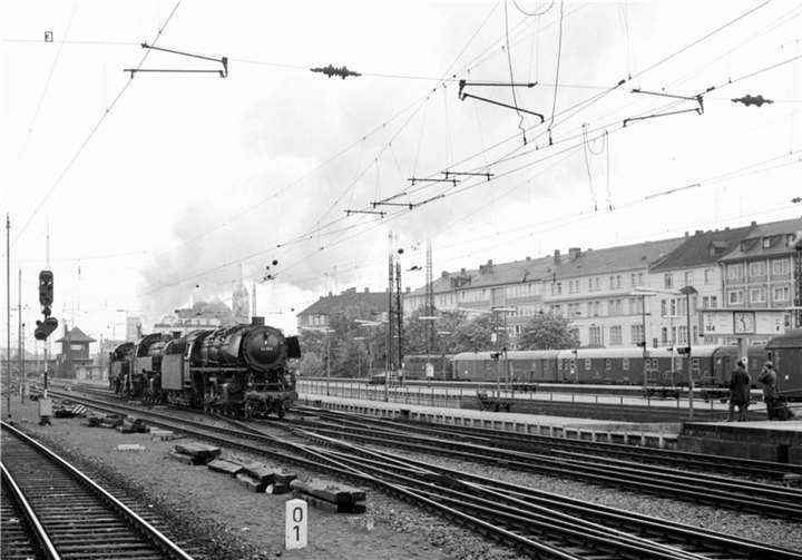 Der neue Eisenbahn Kalender mit Aufnahmen aus der Dampflokzeit.Stumm