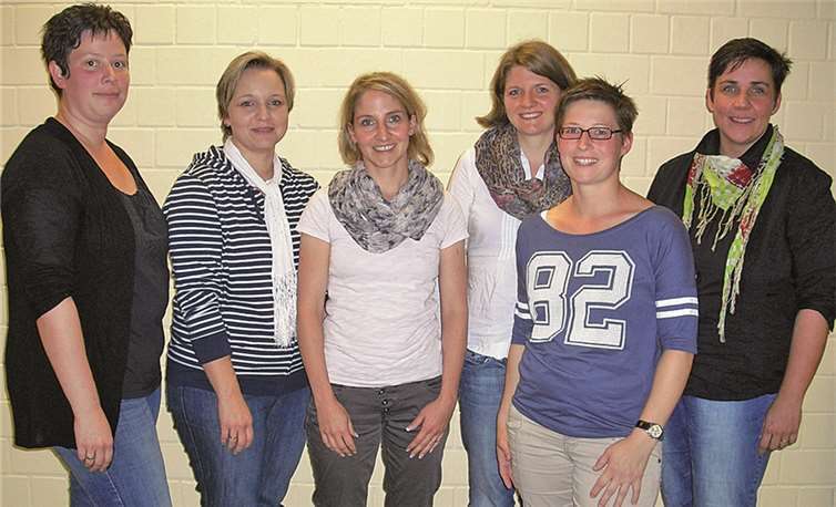 Der neue Elternbeirat (v. li.): Nicole Raab, Helga Klein, Stefanie Gemein, Daniela Mombauer, Pia Sabados-Loges und Leiterin Rabea Becker. privat