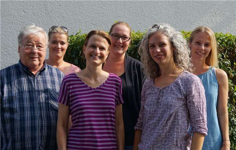 Der neue Förderverein der Kita St. Johannes der Täufer in Montabaur-Horressen: 1. Reihe: Klaus Windt, Ulrike Schlotmann und Claudia Pohl; 2. Reihe: Maren Krajinovic, Jennifer Nink und Ilka Diel. Foto: privat