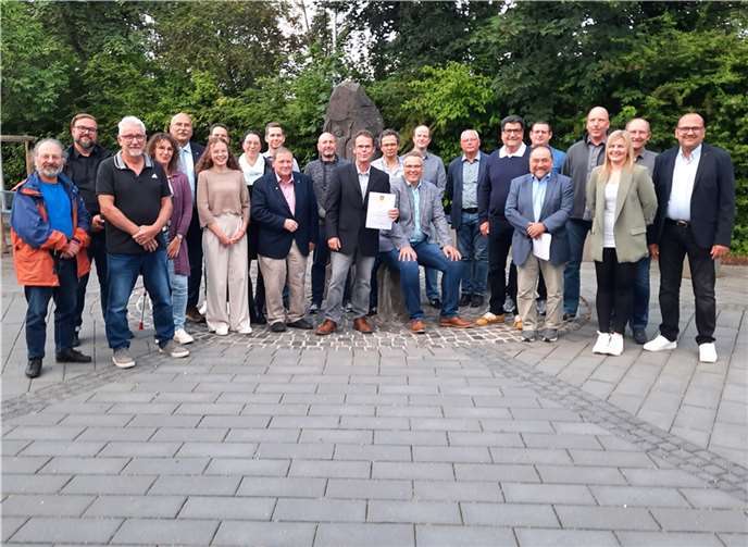 Der neue Gemeinderat von Ettringen, dem größten Dorf der VG Vordereifel.  Fotos: BS