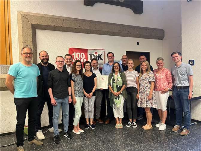 Der neue Gesamtvorstand nach der diesjährigen Jahreshauptversammlung.  Fotos: DJK