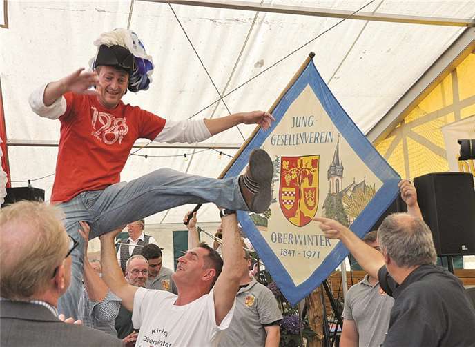 Der neue Hahnekönig Reiner Susok wurde stark umjubelt.