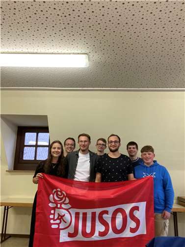 Der neue Jusos-Vorstand: (v.l.) Theresa Göbel, Jens Mindermann, Robin Haber, Lukas Weis, David Heinzen, Nils Gilles und Enno Simon. Foto: Jusos Cochem-Zell/privat