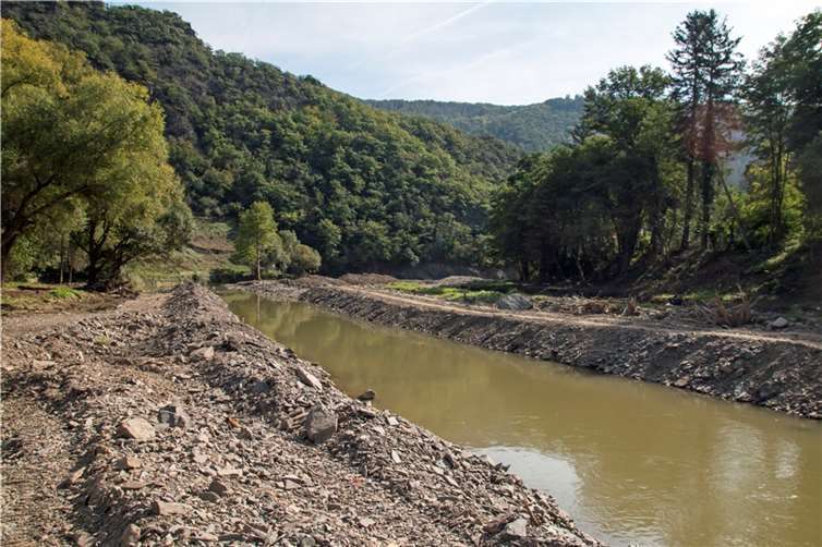 Der neue „Langfigkanal“ mit vertieftem Sohlbett und erhöhtem Bodenniveau an den Uferrändern. Foto: Rea Brinkhoff