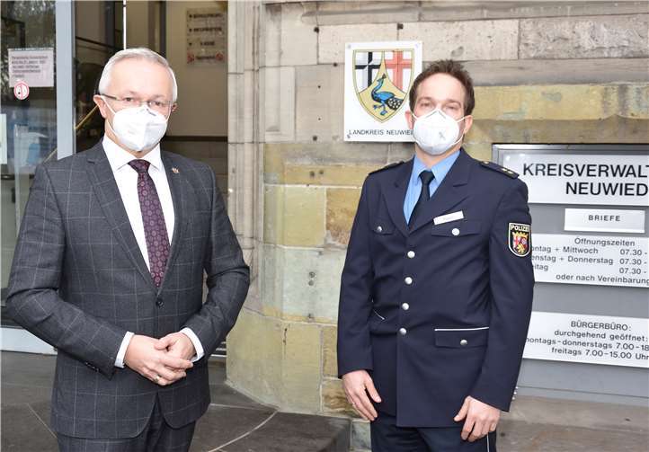 Der neue Leiter der Neuwieder Polizeiinspektion (PI), Polizeioberrat Matthias Päselt (rechts), traf sich mit Landrat Achim Hallerbach zu einem Kennenlerngespräch in der Kreisverwaltung Neuwied.Foto: Kreisverwaltung