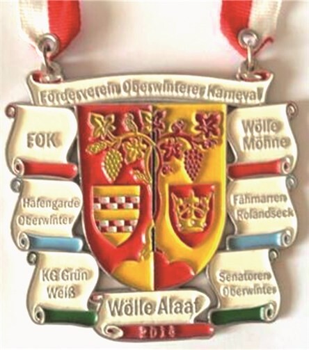 Der neue Oberwinterer Sessionsorden. privat