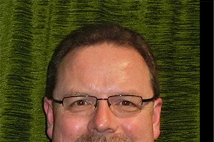 Der neue Präses, Pfarrer Bernhard Dobelke. Tuschen