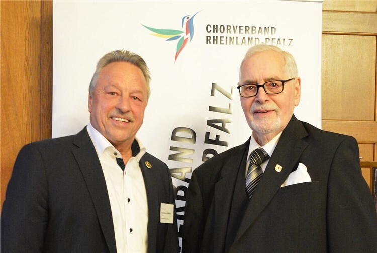 Der neue Präsident des Chorverbands Rheinland-Pfalz, Hans-Werner Breithausen und der Ehrenpräsident Karl Wolff.