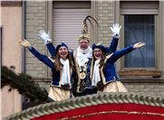 Der neue Prinz Hans-Werner I. hatte sichtbar viel Freude am Straßenkarneval in W...