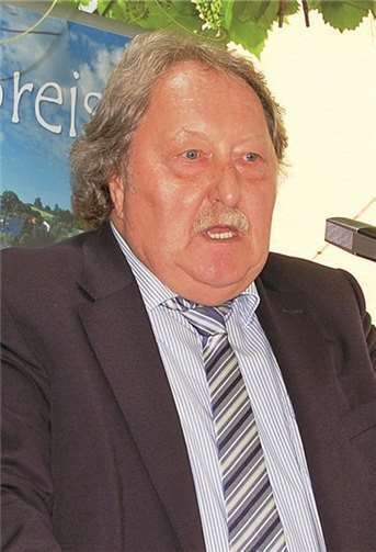 Der neue Ritter Peter Berndt stellt sich und sein Unternehmen vor.