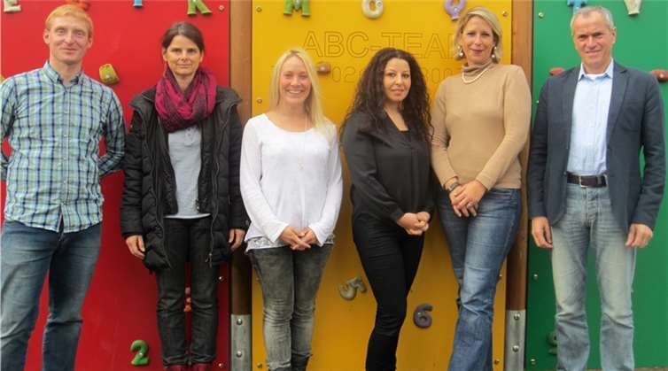 Der neue SEB von links nach rechts: Thomas Schwarz, Tanja Herberts-Simonis, Simone Oster, Habibe AydinDunja Kreuter (Stellv. Schulelternsprecherin), Erwin Lenz (Sprecher Schulelternbeirat).