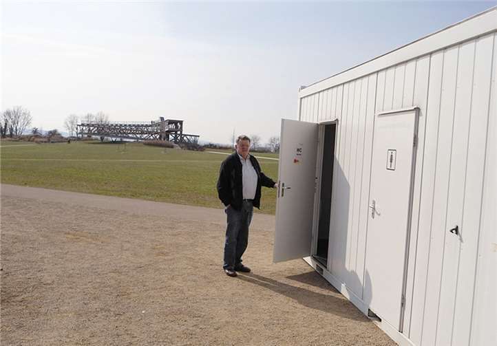 Der neue Toiletten-Container steht nut für die Öffentlichkeit bereit. privat