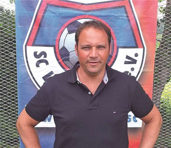 Der neue Trainer Manuel Malacho. privat