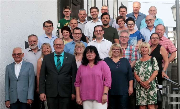 Der neue Verbandsgemeinderat. Fotos: SES