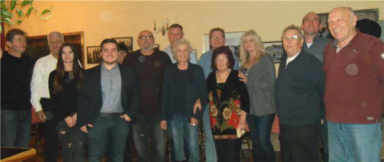 Der neue Vorsitzende (4.v.l.) erhielt alle Stimmen der Mitglieder.privat