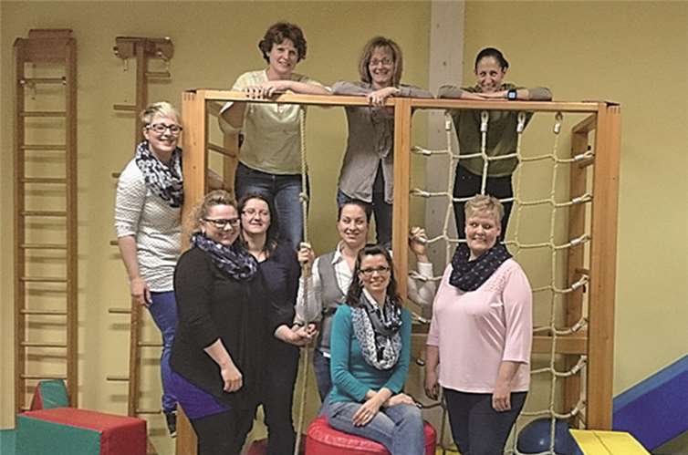 Der neue Vorstand: (H.v.l.) Nina Doetsch, Christina Hürter, Uschi Schröder, Özlem Philippsen; (v.v.l.) Carola Seinsch, Helene Anschenko, Nadine Thielen, Tanja Ringleb und Silke Friedrich. privat