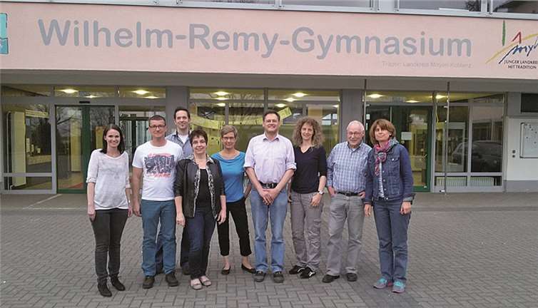 Der neue Vorstand: Jennifer Ecker (Beisitzerin), Udo Grunwald (Kassenwart) Ellen Beus-Ganter (Vorsitzende), Michael Lazarou (Schriftführer), Beate Allar (Beisitzerin), André Mathar (Beisitzer), Manuela Spoo (stellv. Vorsitzende), Ulrich Legge (Beisitzer), Martina Schneider (Beisitzerin). Privat