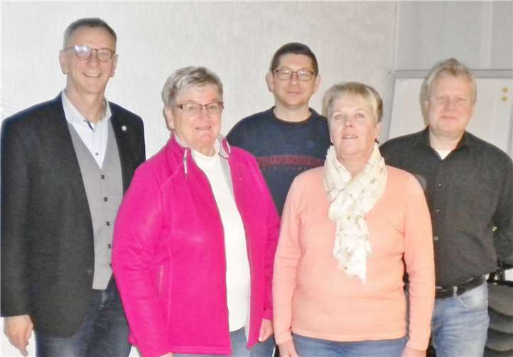 Der neue Vorstand: Peter Becker, Renate Kolbe, Jörg Inslob, Petra Schmidt und Andreas Kukat.Fotos: SPD Ortsverein Hilgert-Kammerforst