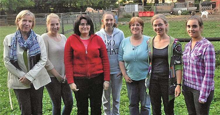 Der neue Vorstand: (V.l.) Kassenprüferin Ulrike Neugebauer, Daniela Neugebauer, Yvonne Wohlgefahrt, Yvonne Schöneseiffen, Martina Weiland, Christina Bliss und Marica Nickel.  privat