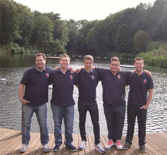 Der neue Vorstand : (Von links) Stephan Reents, Markus Lorscheid, Dennis Lobenstein, Dennis Feinhals und Daniel Lorscheid.