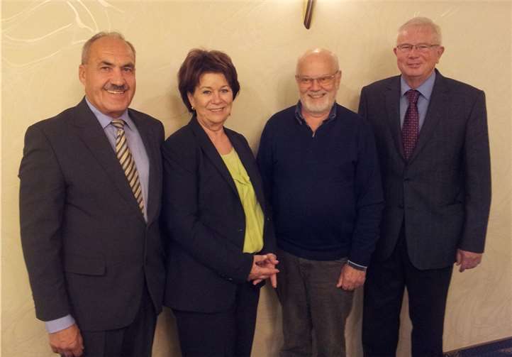 Der neue Vorstand: Vorsitzender Karl-Heinz Totz, Stellvertreter Karin Giovanella und Viktor Ziegler, Schriftführer Anton Reiter. privat