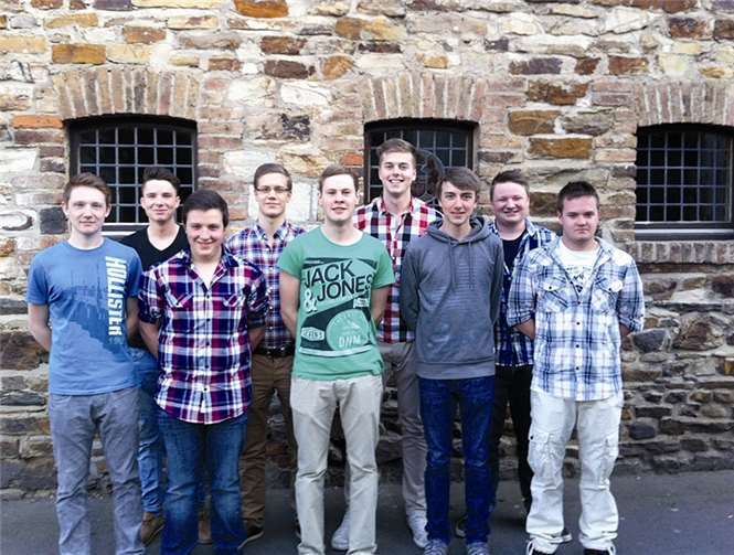 Der neue Vorstand der Ahrhöde Jonge nimmt seine Aufgaben wahr und freut sich auf ein gutes Jahr. privat