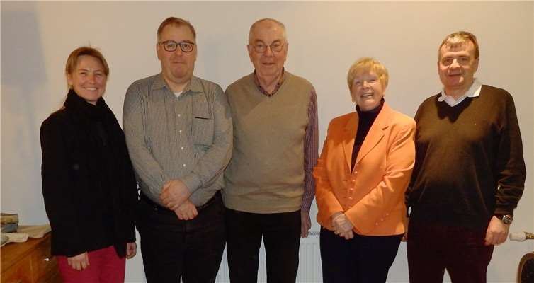Der neue Vorstand der Bürgerstiftung Bad Ems: Britta Lemler (stv. Vorsitzende), Ralf Reiländer, Wilhelm Augst (Vorsitzender), Anny Neusen (Geschäftsführerin), Norbert Lemler. Foto: Bürgerstiftung