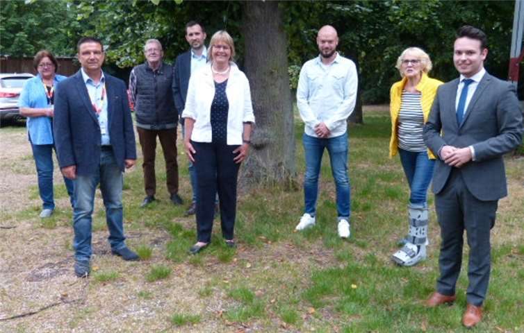 Der neue Vorstand der CDU Heimerzheim (v.l.n.r.): Karin Palmert, Manfred Lütz, Wilfried Mühlhausen, Pierre Becker-Rosenfelder, Hanne Kirleis, Eddi Knaub, Jutta Bruhne, Panagiotis Delifotis. Foto: privat