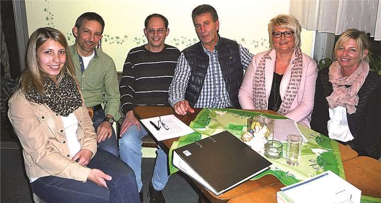 Der neue Vorstand der Daufenbacher Tennisfreunde e.V. (v.l.): Nadine Moritz, Christoph Haag, Volker Nieß, Rainer Puderbach, Kerstin Kambeck-Baumung und Ute Spies. privat