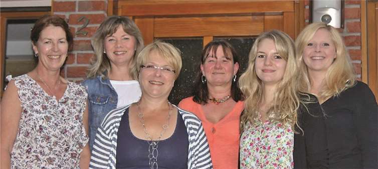 Der neue Vorstand der Fidele Möhnen Birresdorf (v.li.): Maria Baumgarten, Heike Hufschlag, Marietta Vormann, Maria Drolshagen, Anna Baumgarten und Svenja Harzem. privat