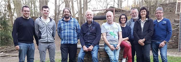 Der neue Vorstand der Freilichtbühne Schuld (v. l. n. r.): Mario Stratmann, Leon Schmitz, Olaf Justen, Ludwig Thelen (Kassierer), Frank Burbach, (1. Vors.), Martina Larscheid-Müller, Udo Stratmann, (2. Vors.), Karoline Sicken, Ottmar Mauer. Auf dem Bild fehlen die Vorstandsmitglieder Anne Stratmann und Heiko Linnerz.Foto: privat