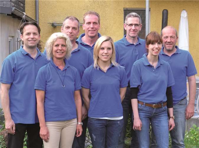 Der neue Vorstand der KG Blau-Weiß Moselweiß (v.l.): Steffen Heidorn, Carmen Mühlen, Dirk Marquardt, Michael Stein, Kim Mühlen, Jörg Busch, Nadine Schiffmann-Nink, Gerwin Thull.privat