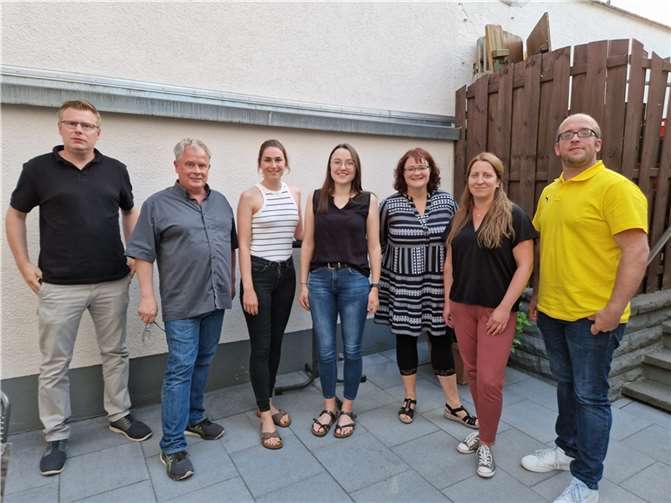 Der neue Vorstand der KG: v.l. Peter Vorbau, Markus Feix, Laura Herter, Sofia Krämer, Drea Weiss, Christine Klapperich und Michael Matern. Es fehlen: Anne Blumenthal und Nina Brandau.  Foto: privat