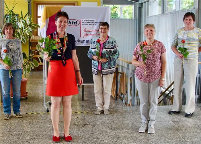 Der neue Vorstand der Neuwieder kfd Gruppen. Foto: privat