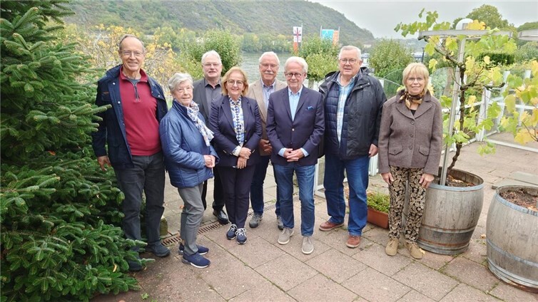 Der neue Vorstand der Senioren-Union Andernach: (v.l.) Richard Welter, Karin Schäfgen, Detlev Ullrich, Prof. Dr. Karl-Josef Mürtz, Ursula Eisl, Detlev Ullrich, Manfred Hendrichs, Franz-Josef Dirksen, Barbara Köpping (es fehlen Walter Günther und Antonius Rüsing).Foto:Parkhotel