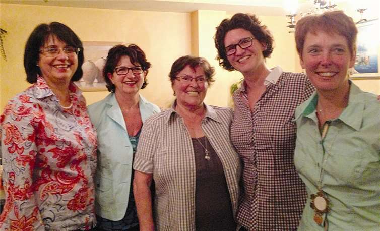 Der neue Vorstand der Sinziger Möhnen (v.l.): Sigrid Scheid, Karin Friedsam, Evmarie Welsch, Kristina Friedsam und Obermöhn Claudia Busch.privat