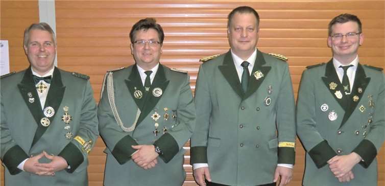 Der neue Vorstand der St. Sebastianus-Schützen Bad Bodendorf (v.l.): Axel de Hesselle (Schatzmeister und ehem. Brudermeister), Joachim Pogacar (Hauptmann und stellv. Brudermeister), Daniel Dräger (Brudermeister) und Björn Hering (Schriftführer).privat